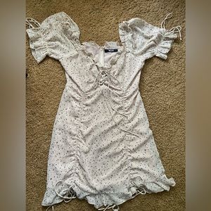 Miss Lola floral puff sleeve sweetheart neckline dress